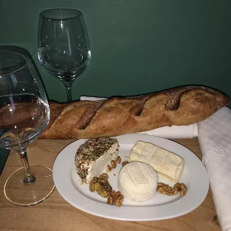 La Badele Bed & Breakfast